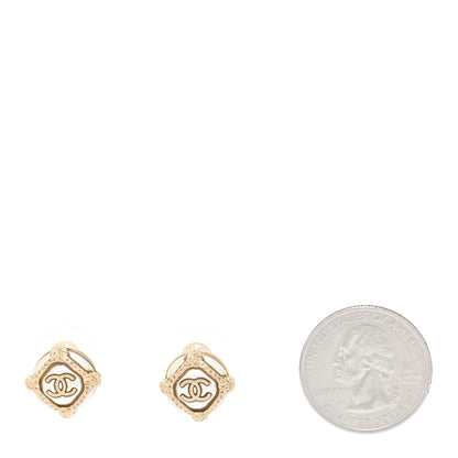 Chanel Pearl CC Round Earrings 2 of 5