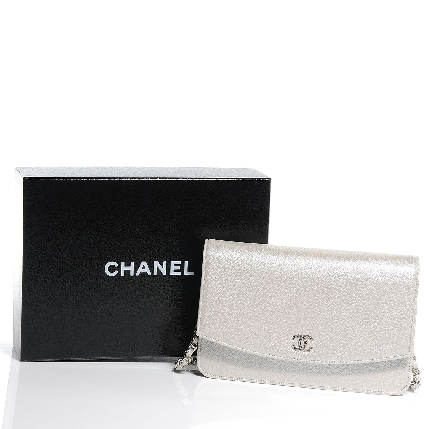 Caviar Sevruga Wallet on Chain Silver