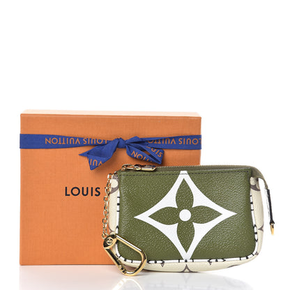 Louis Vuitton Monogram Giant Micro Pochette Accessories Kaki White 8 of 8