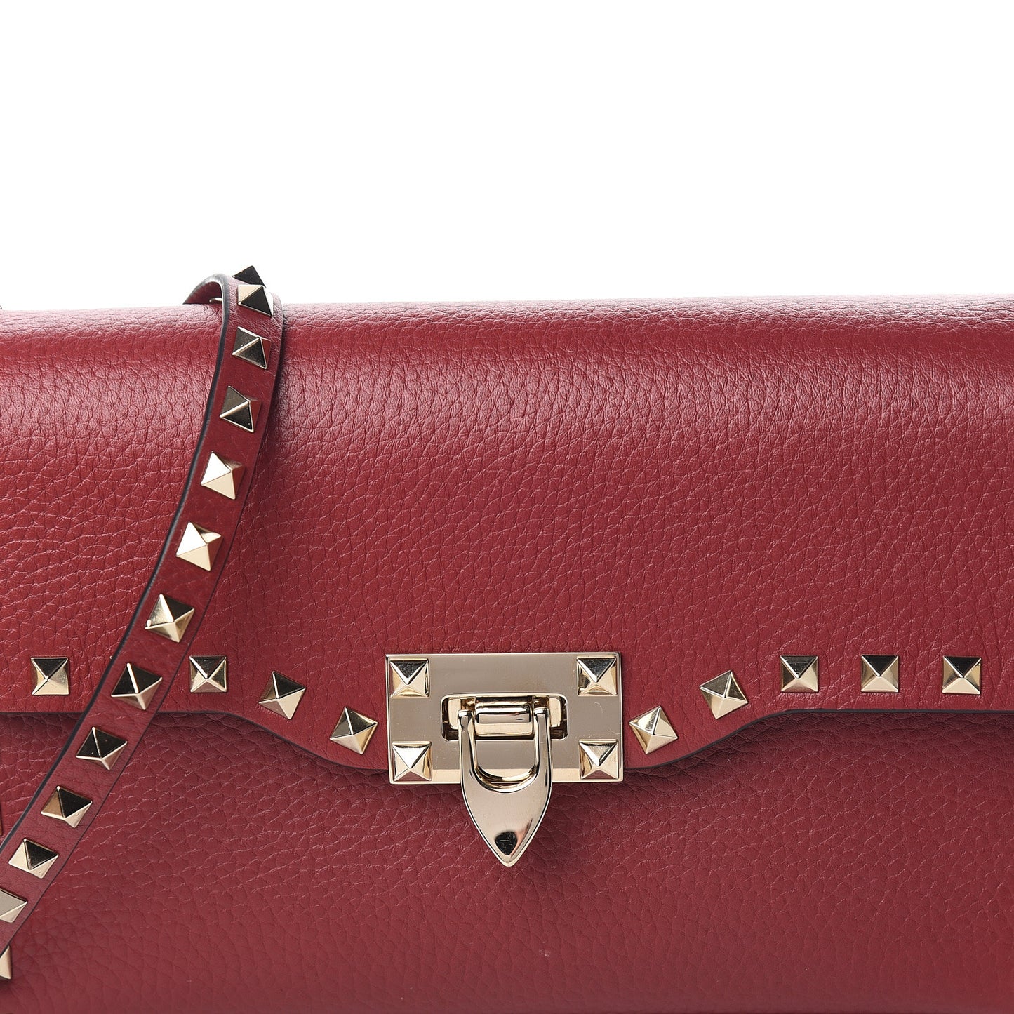 Pebbled Calfskin Medium Rockstud Flip Lock Crossbody Bag Rubino