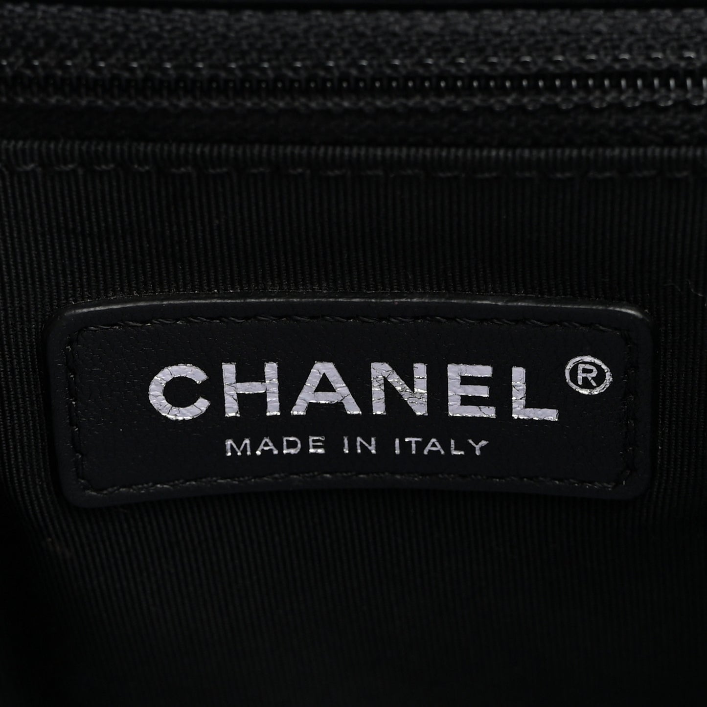 Caviar Quilted New Medium Boy Flap Black