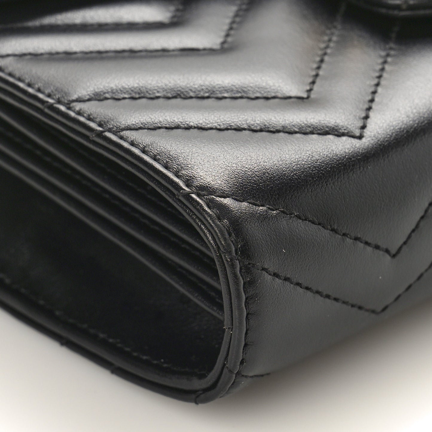 Calfskin Matelasse GG Marmont Chain Wallet Black