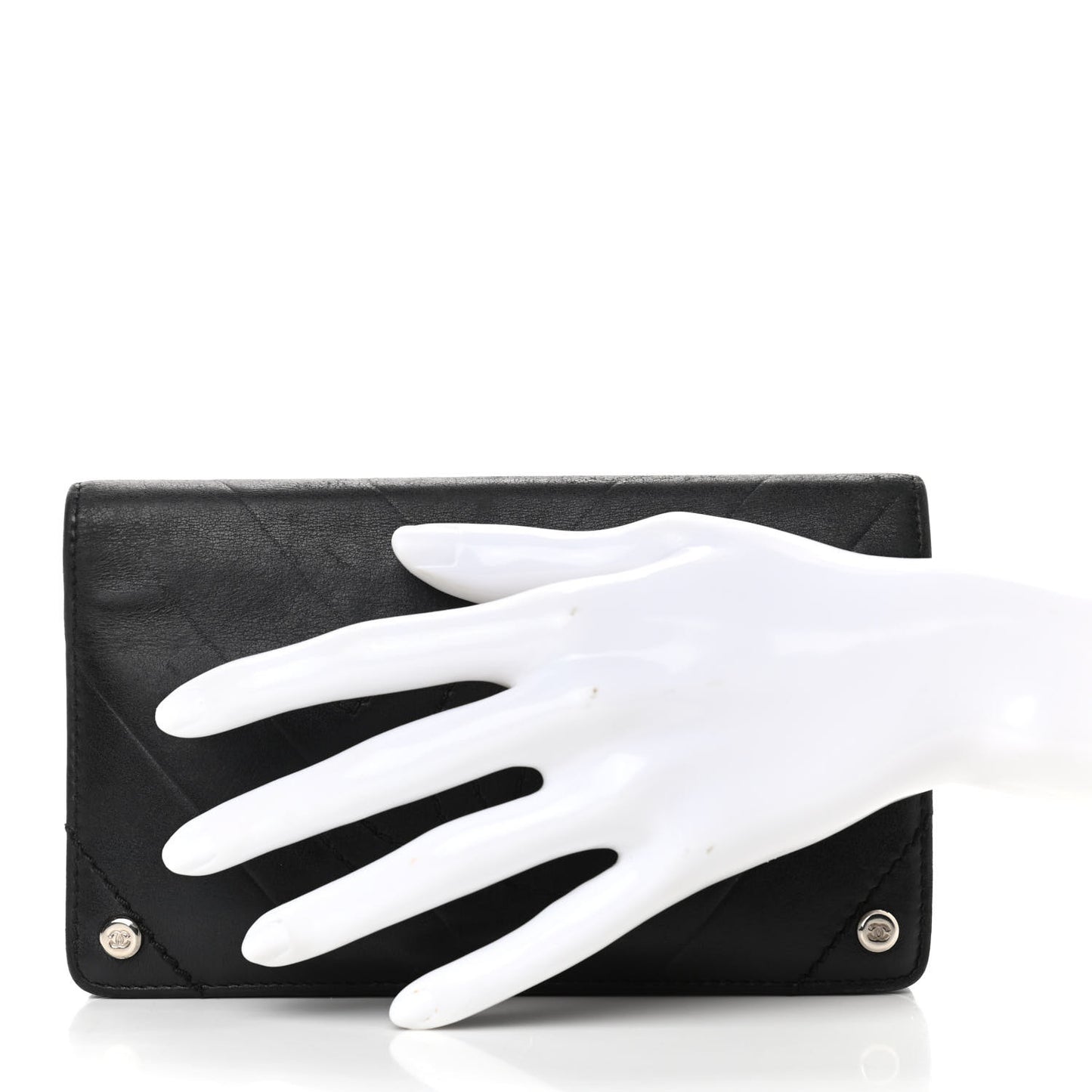 Lambskin Chevron Quilted CC Yen Wallet Black