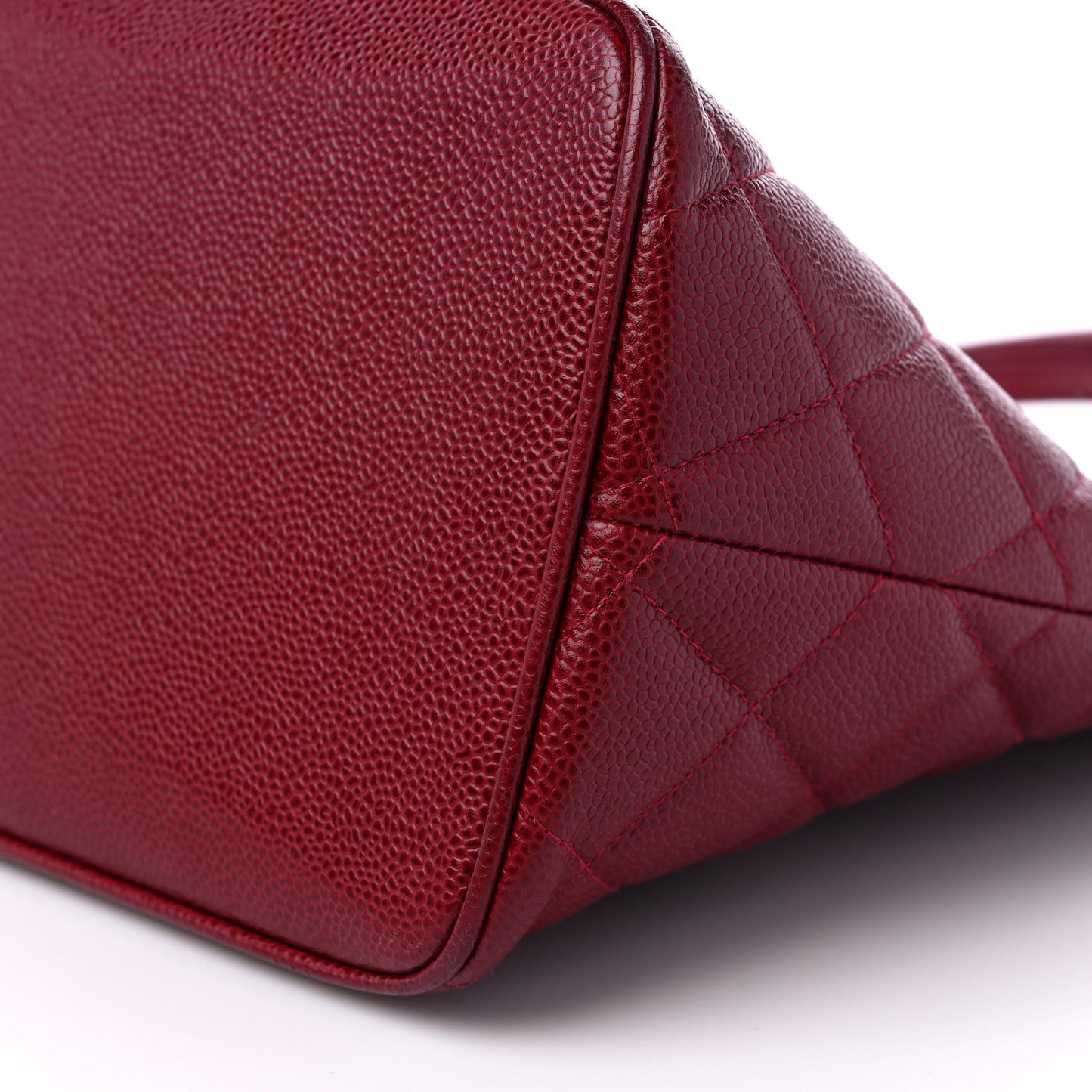 Caviar Quilted Medallion Tote Red