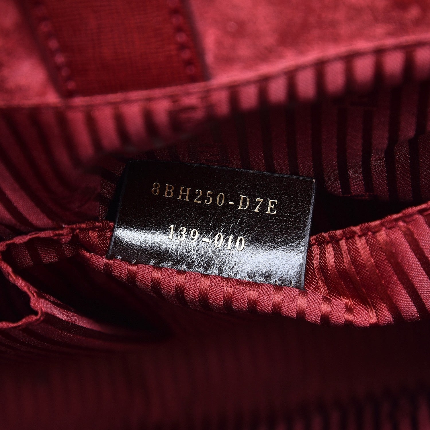 Fendi Vitello Elite Regular 2Jours Tote Rosso Scuro Ciliegia 8 of 11