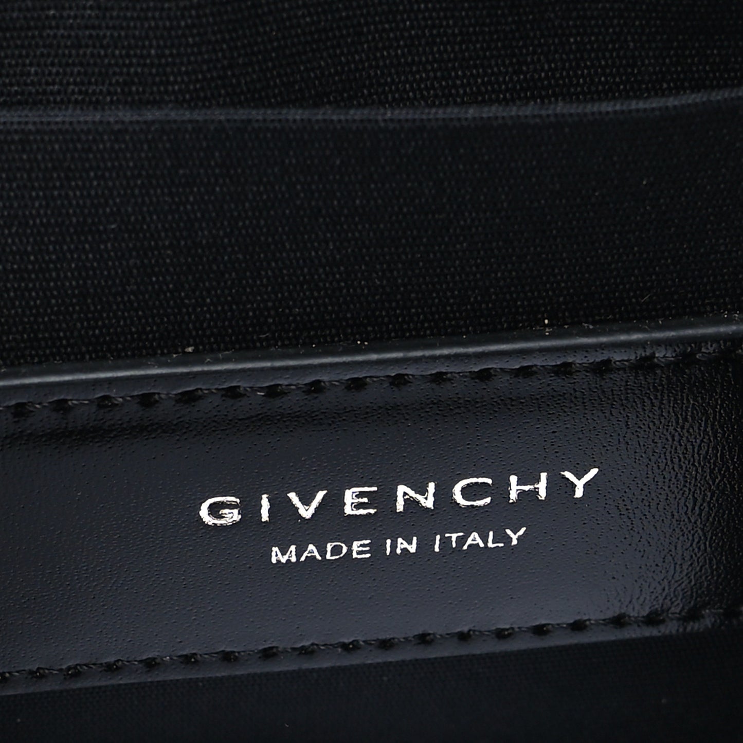 Box Calfskin Antigona U Crossbody Bag Black