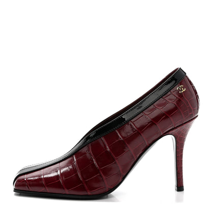 Chanel Crocodile Embossed Patent Calfskin Pumps 38.5 Burgundy Black 1 of 10