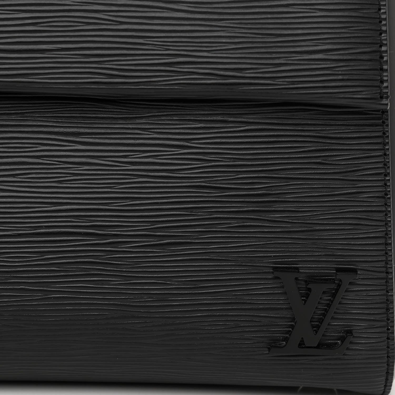 Louis Vuitton Epi Cluny BB Black 7 of 9