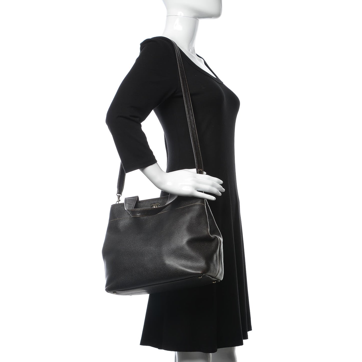 Caviar CC Shoulder Bag Brown