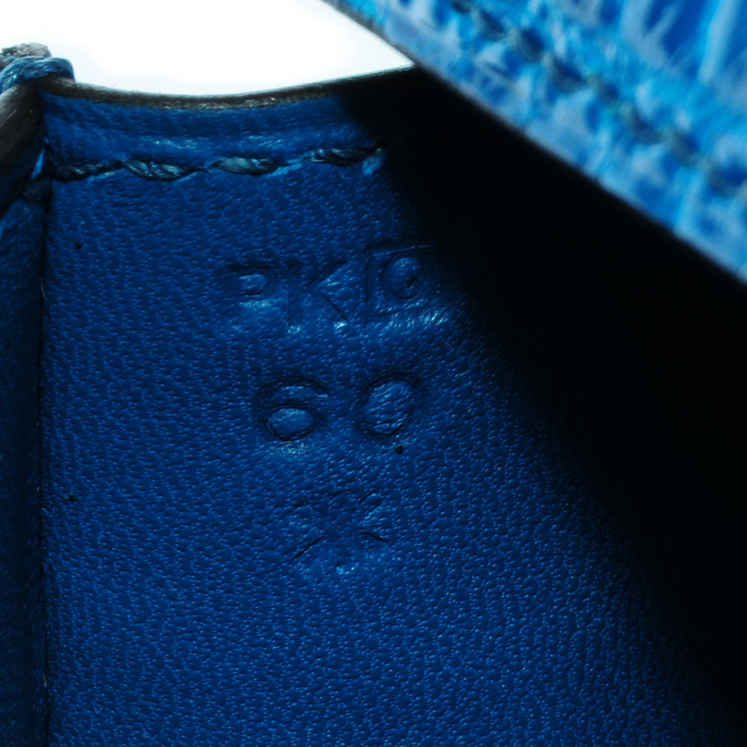 Hermes Shiny Niloticus Crocodile Egee Clutch Bleu Izmir 5 of 9