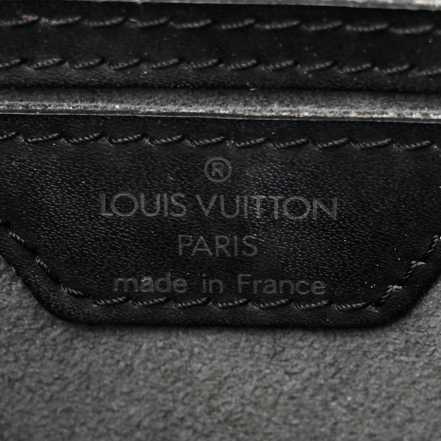 Epi Saint Jacques PM Long Straps Black