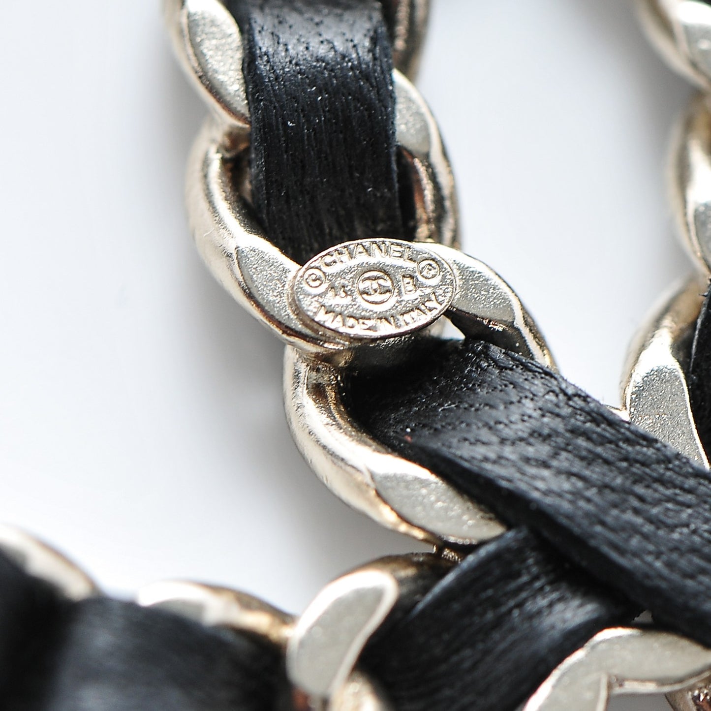 Lambskin Chain CC Brooch Black Gold