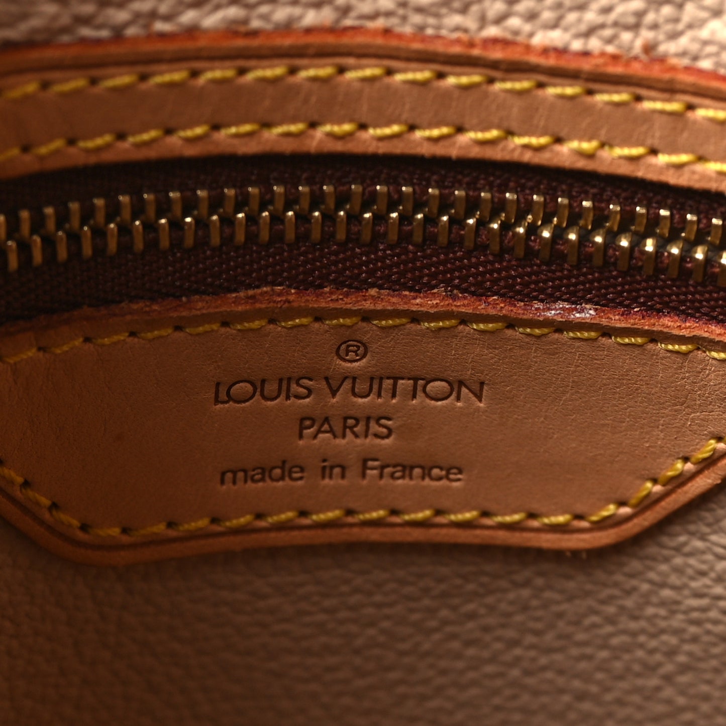 Monogram Petit Bucket 23
