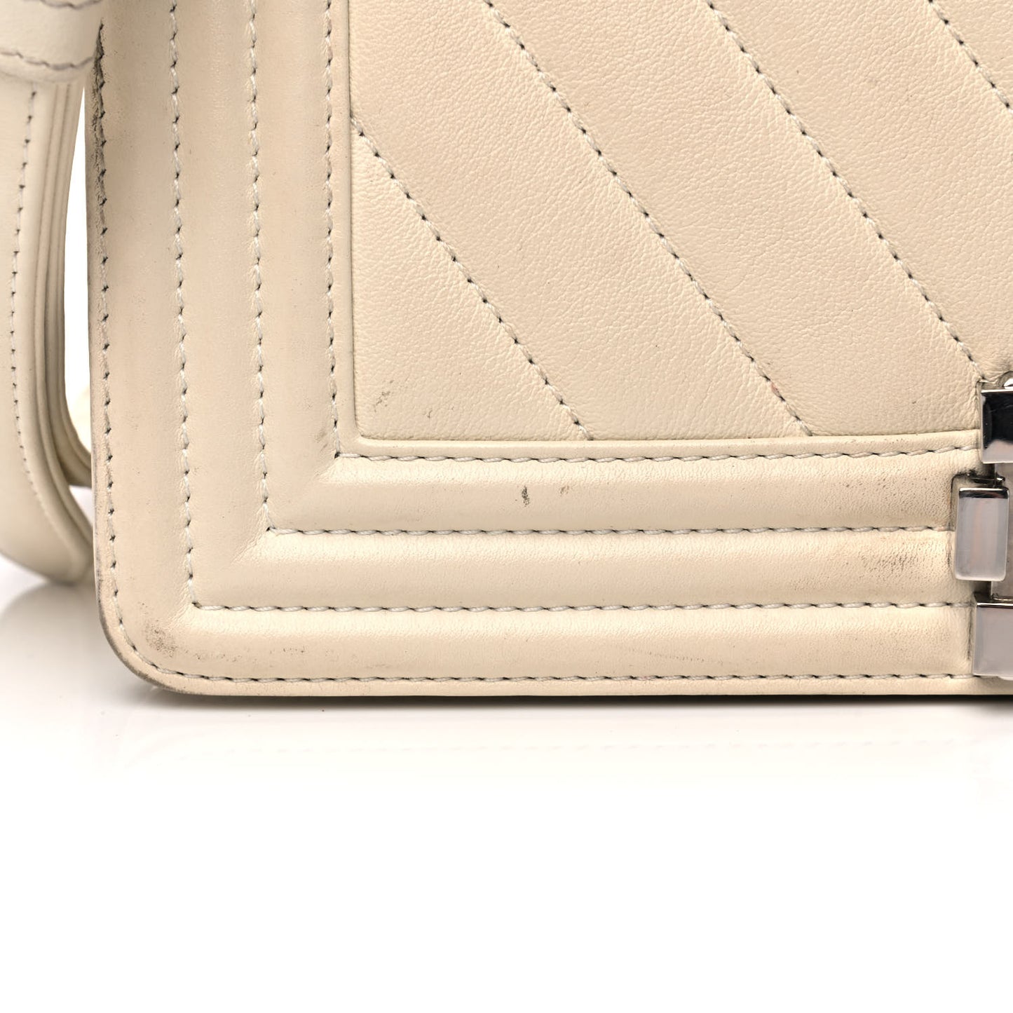 Calfskin Chevron Quilted Medium Boy Flap White