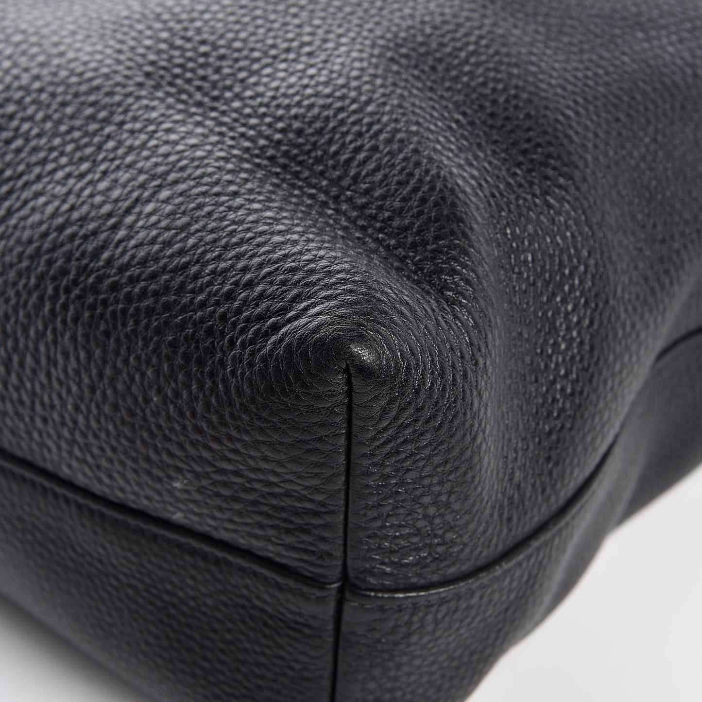 Vitello Daino Tote Black