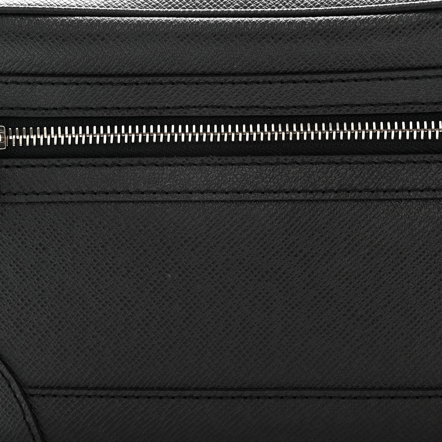 Louis Vuitton Taiga Pavel Ardoise 8 of 8