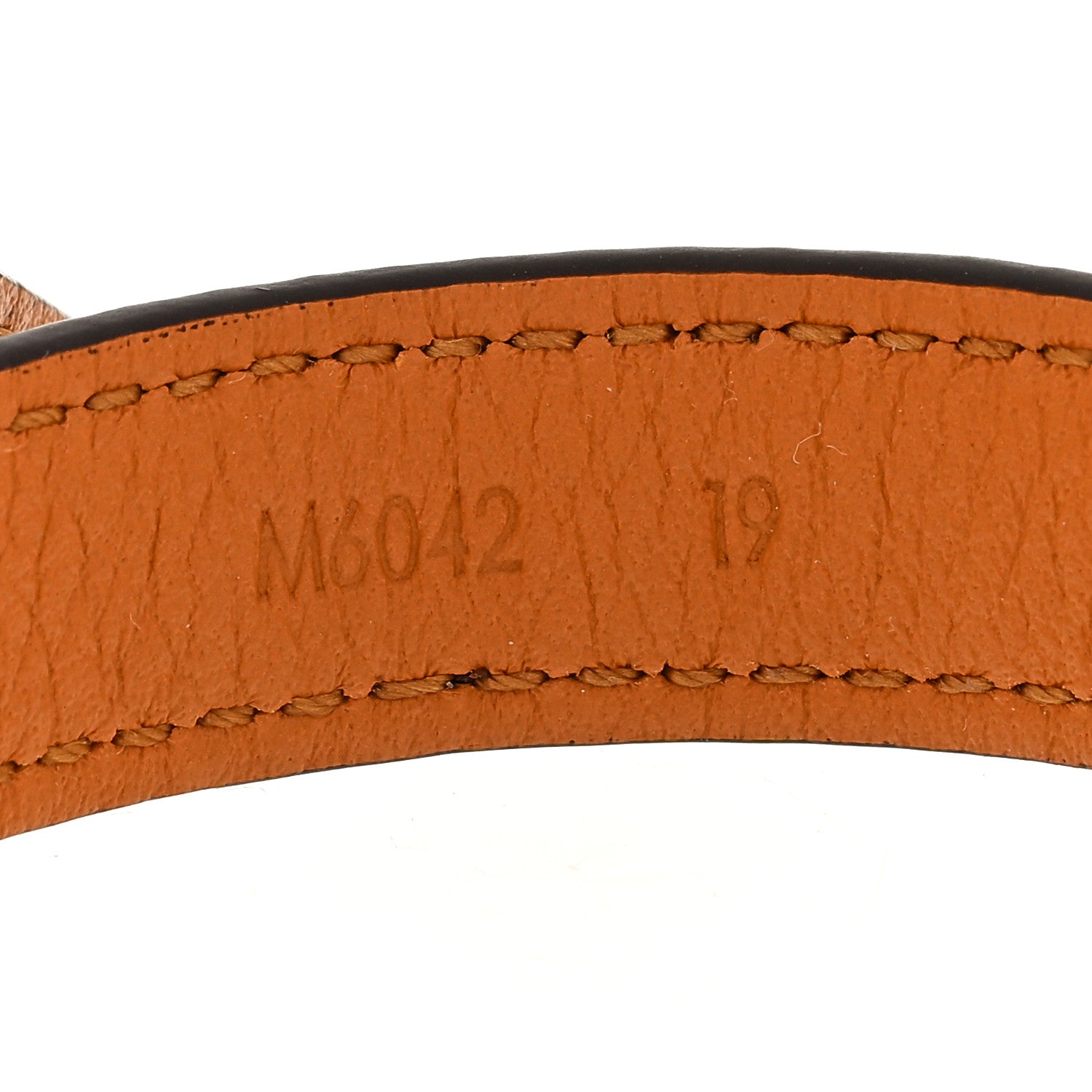 Louis Vuitton Monogram Essential V Bracelet 19 5 of 5