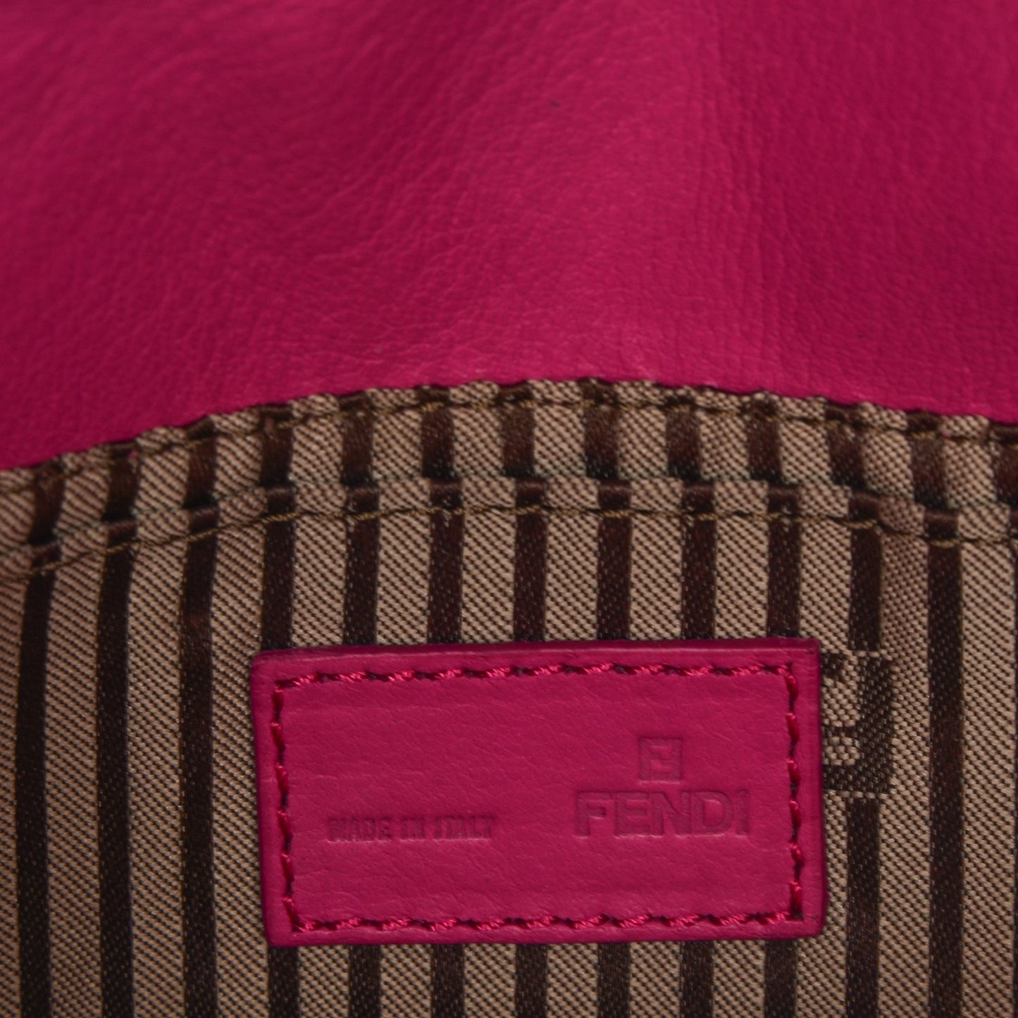 Vitello Flamingo Fendista Pouchette Crossbody Lampone