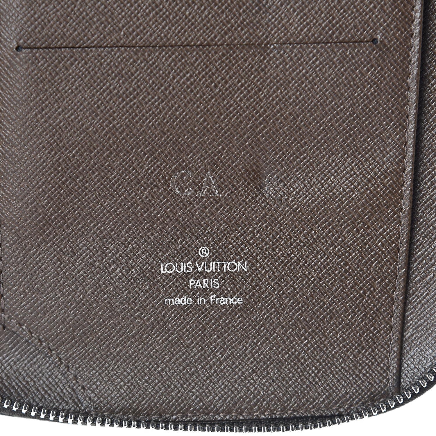 Louis Vuitton Taiga Atoll Travel Organizer Grizzli 6 of 6