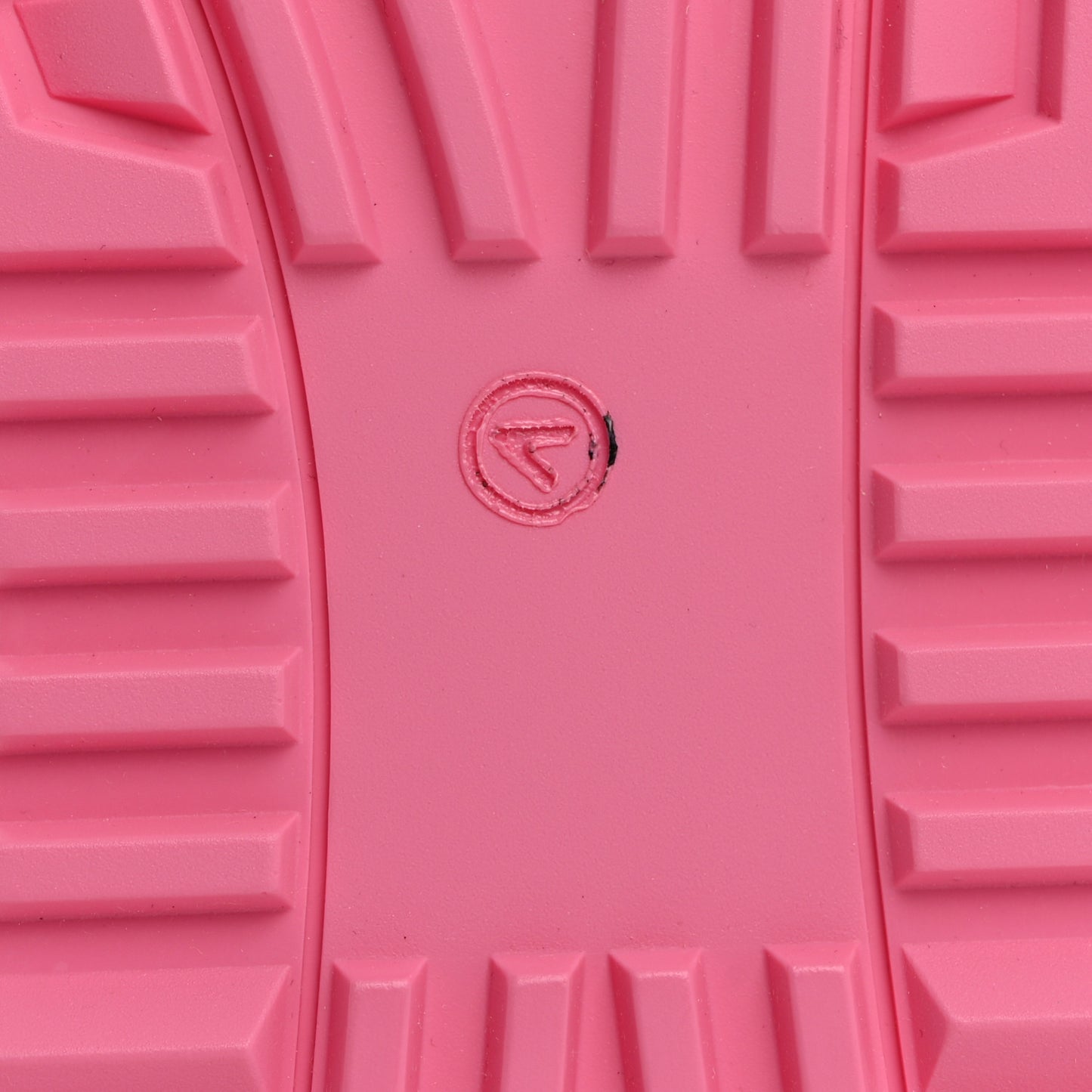 Calfskin Monogram Run Away Sneakers 38 White Pink