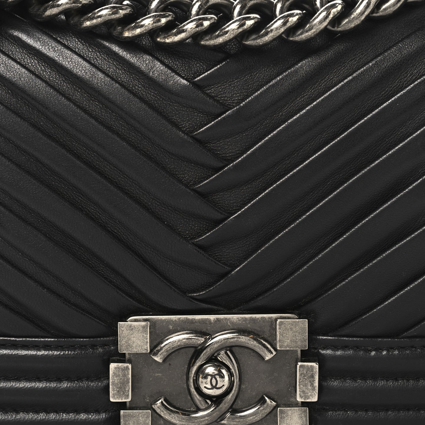 Lambskin Pleated Small Boy Flap Black