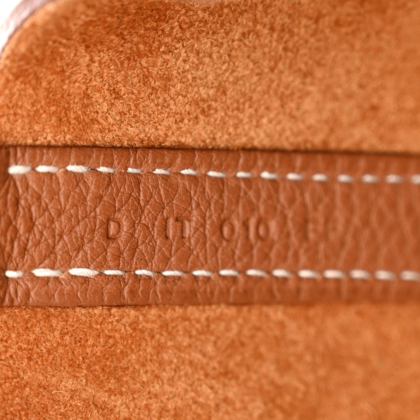 Taurillon Clemence Picotin Lock 18 PM Gold