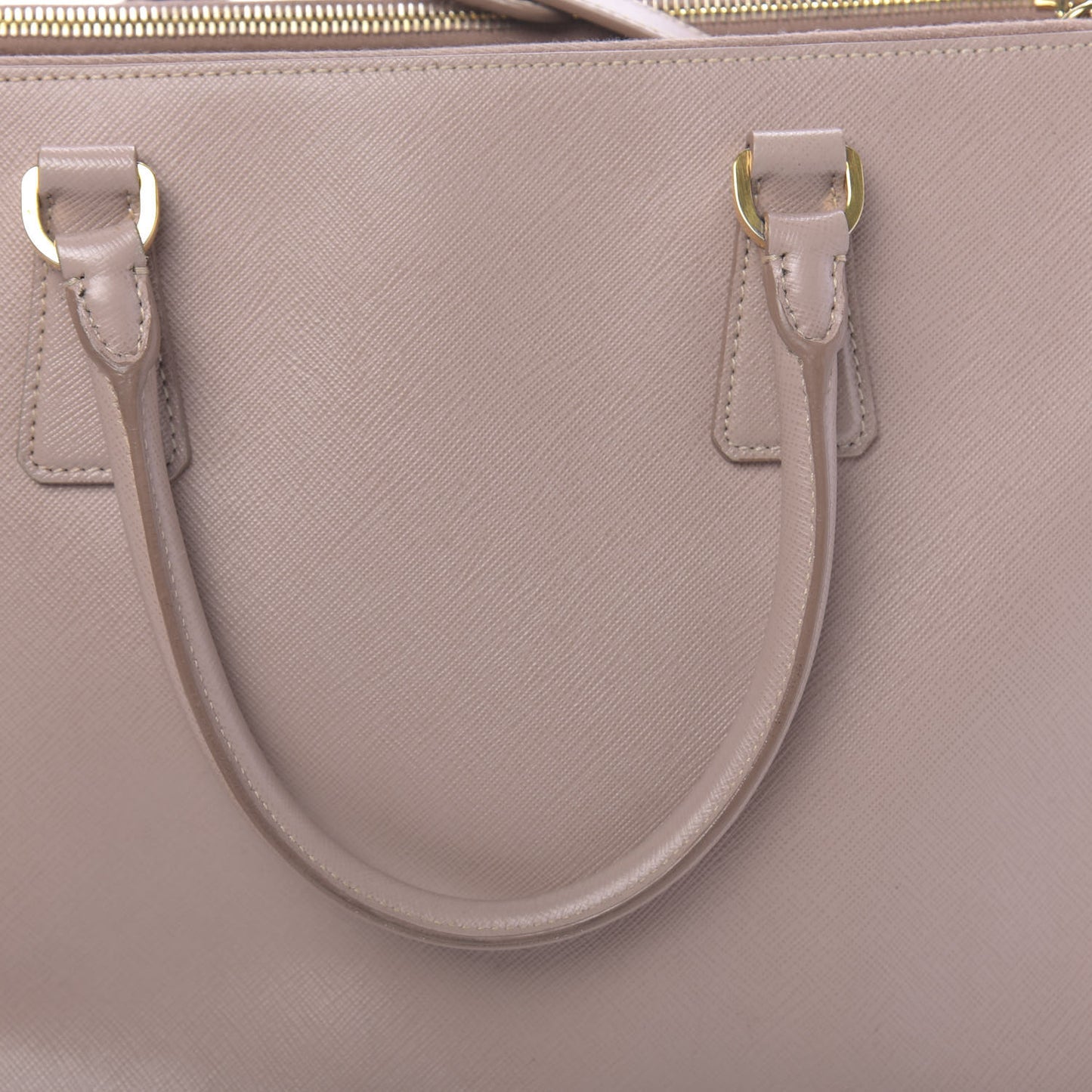 Saffiano Medium Galleria Double Zip Tote Cammeo