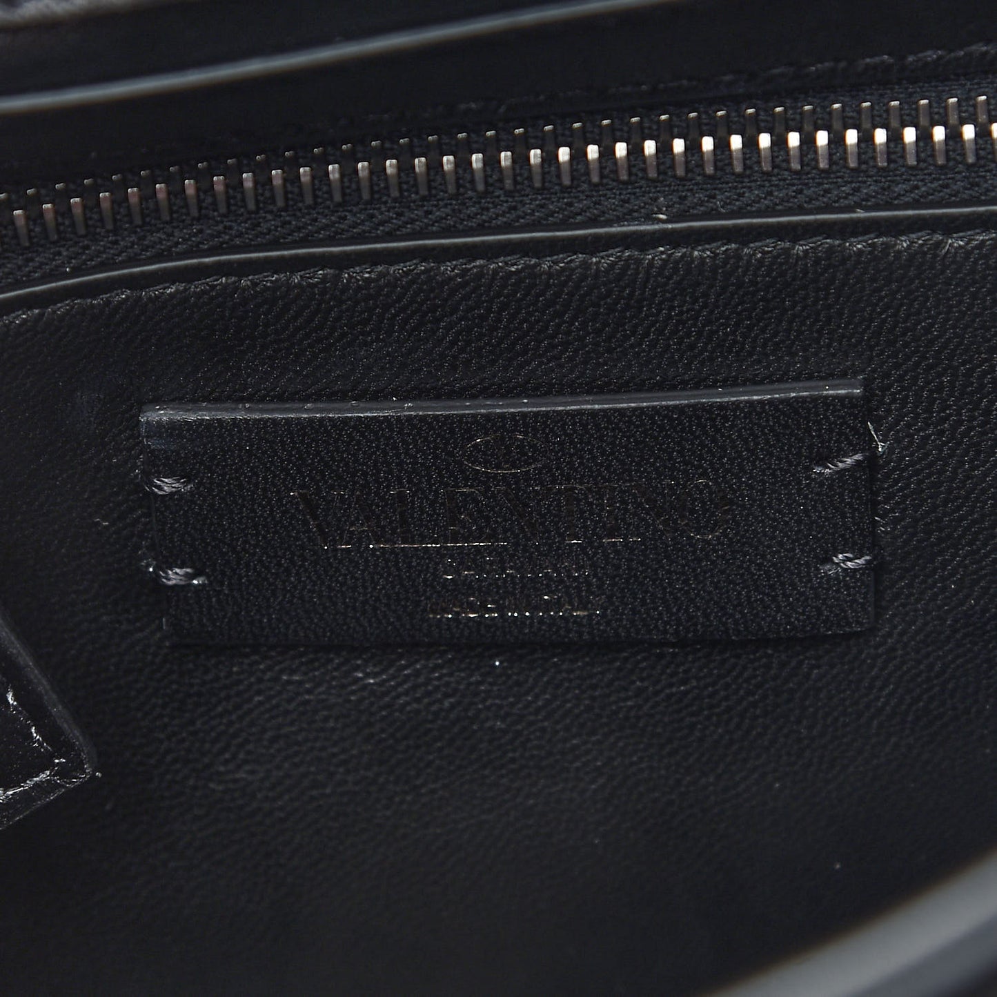Nappa Monochrome Medium Roman Stud Shoulder Bag Black