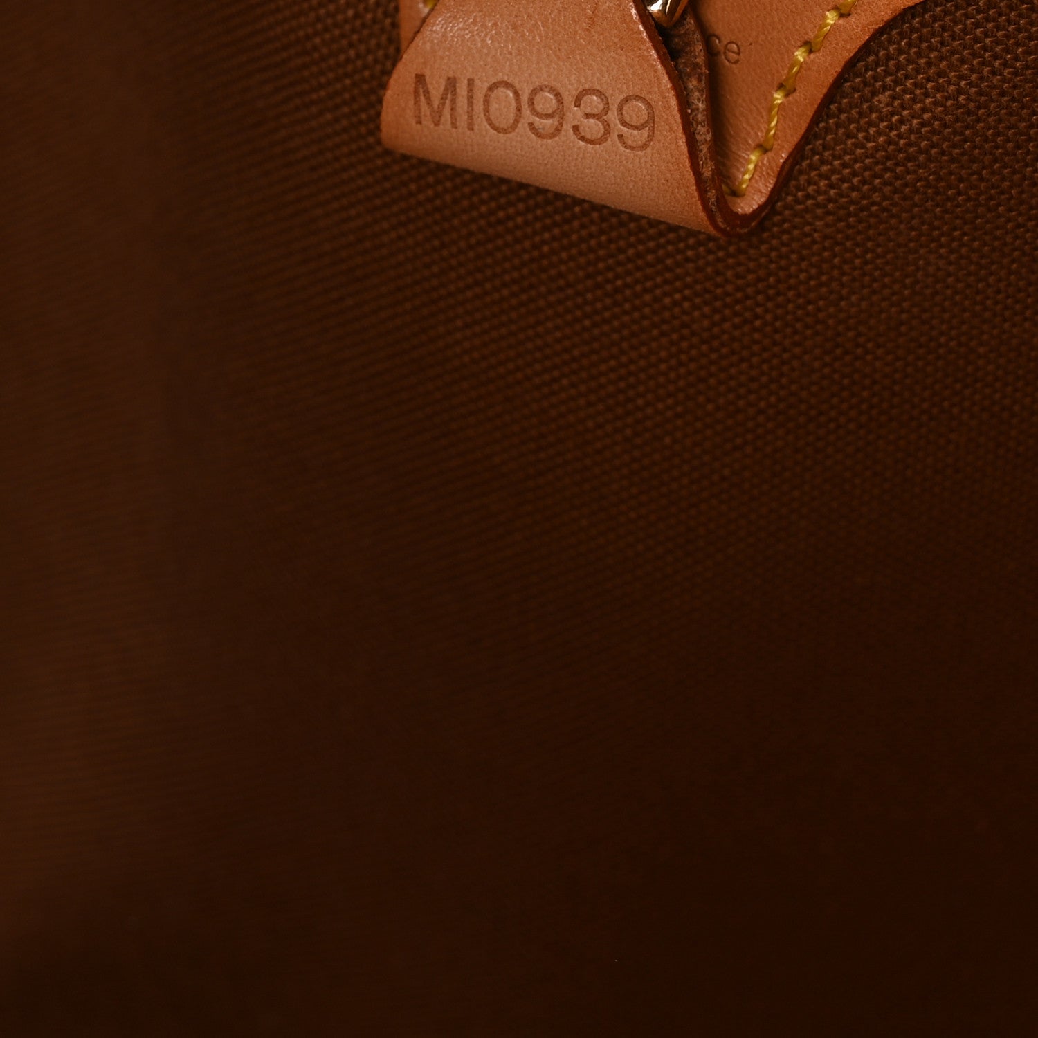 Louis Vuitton Monogram Ellipse MM 7 of 10