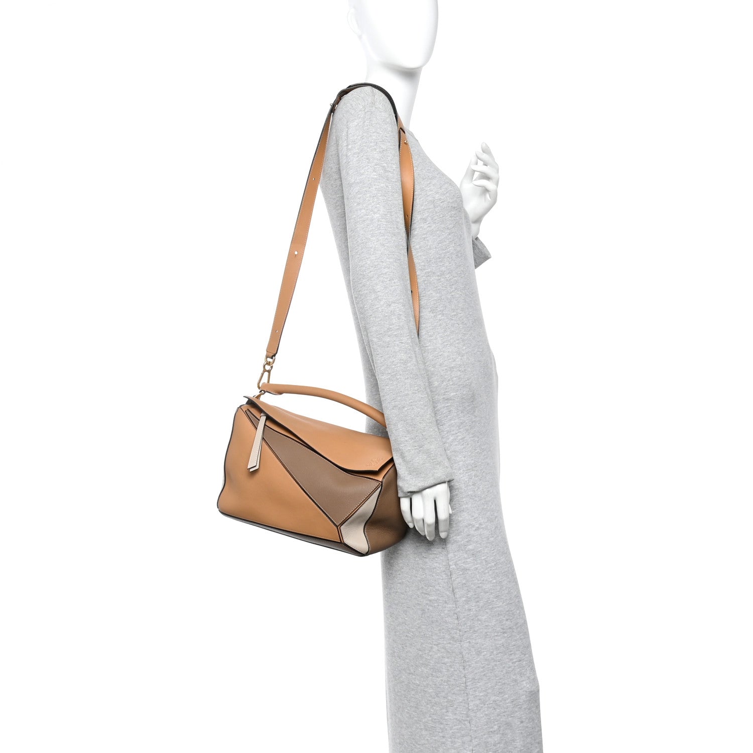 Qoo　0728 Loewe Calfskin Medium Puzzle Bag Warm Desert Mink 1862292