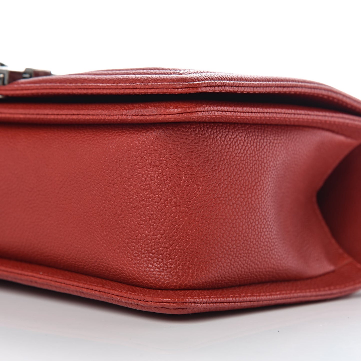 Caviar Quilted Medium Boy Flap Red