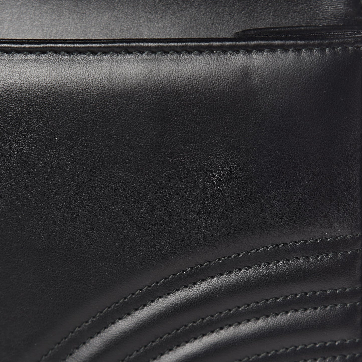 Calfskin Matelasse GG Marmont Clutch Black