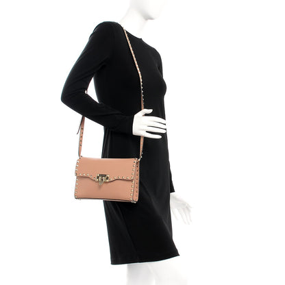 Valentino Garavani Pebbled Calfskin Medium Rockstud Flip Lock Crossbody Bag Skin Sorbet 2 of 7
