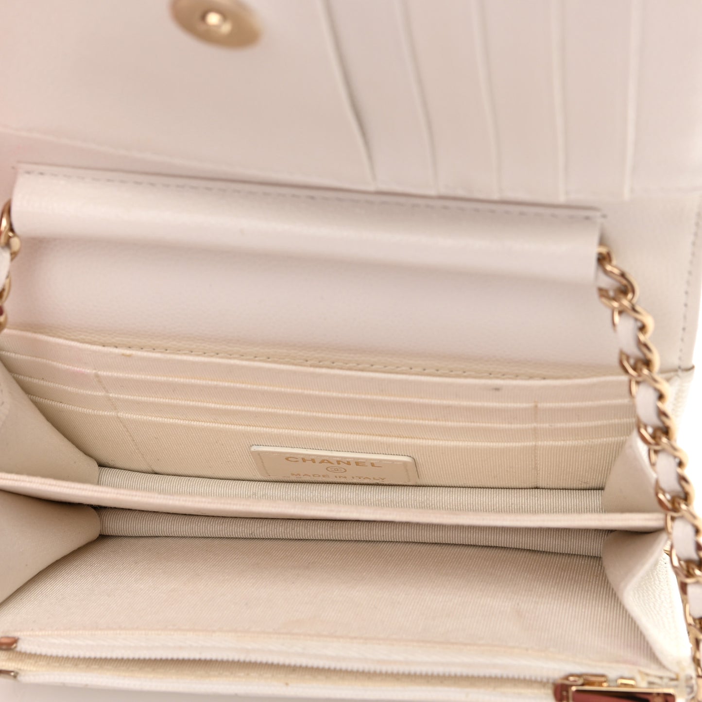 Caviar Quilted Mini Wallet On Chain WOC White