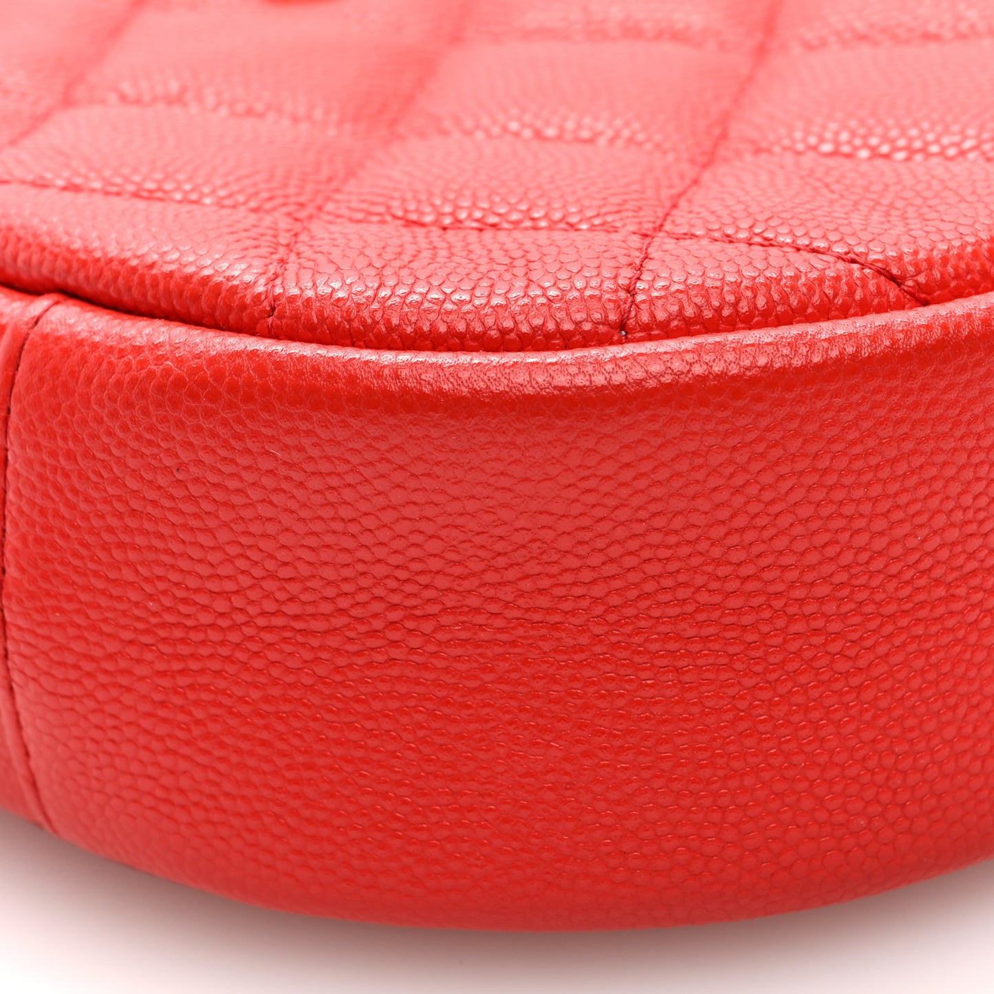 Caviar Quilted Round Clutch With Chain Red