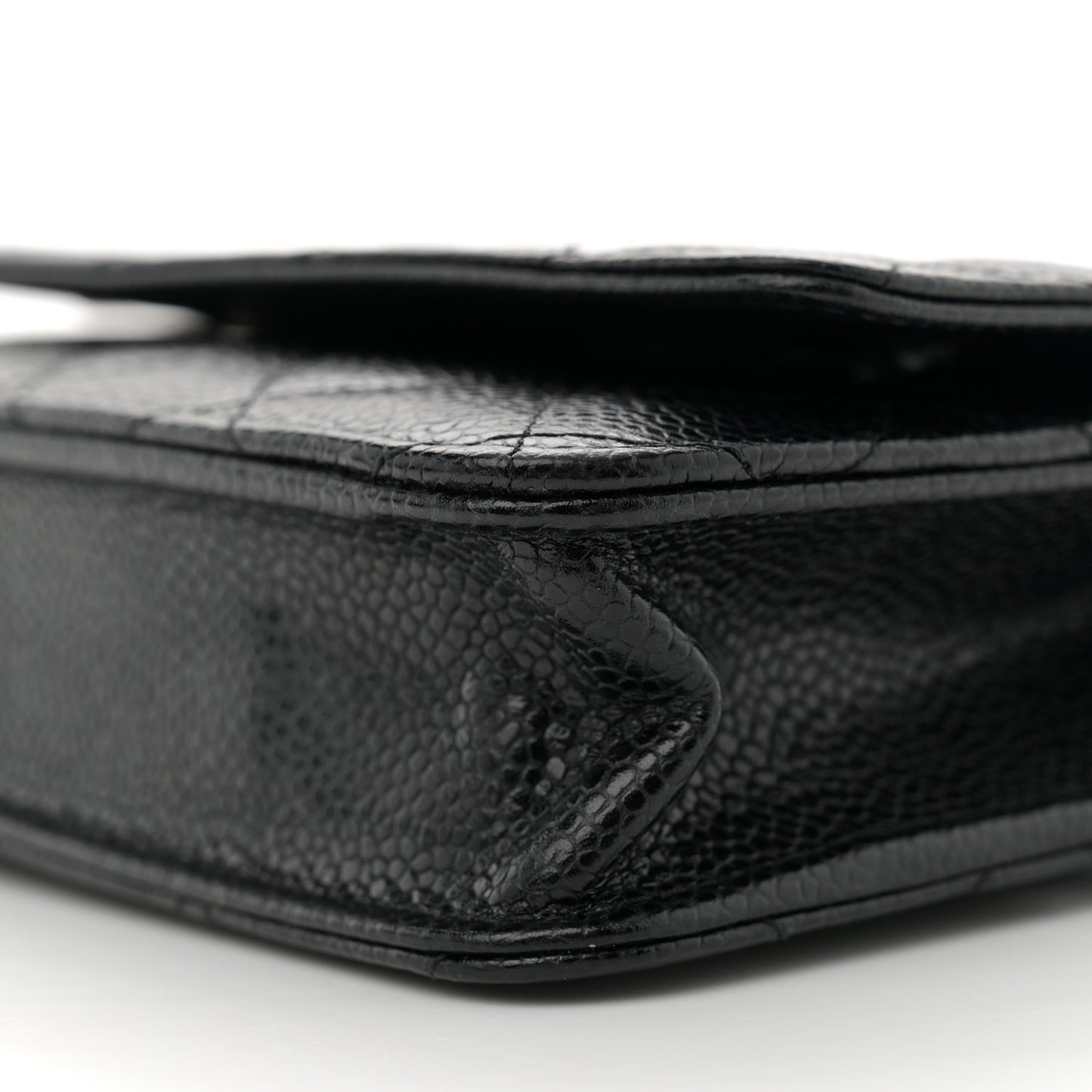 Caviar Quilted Wallet on Chain WOC Black