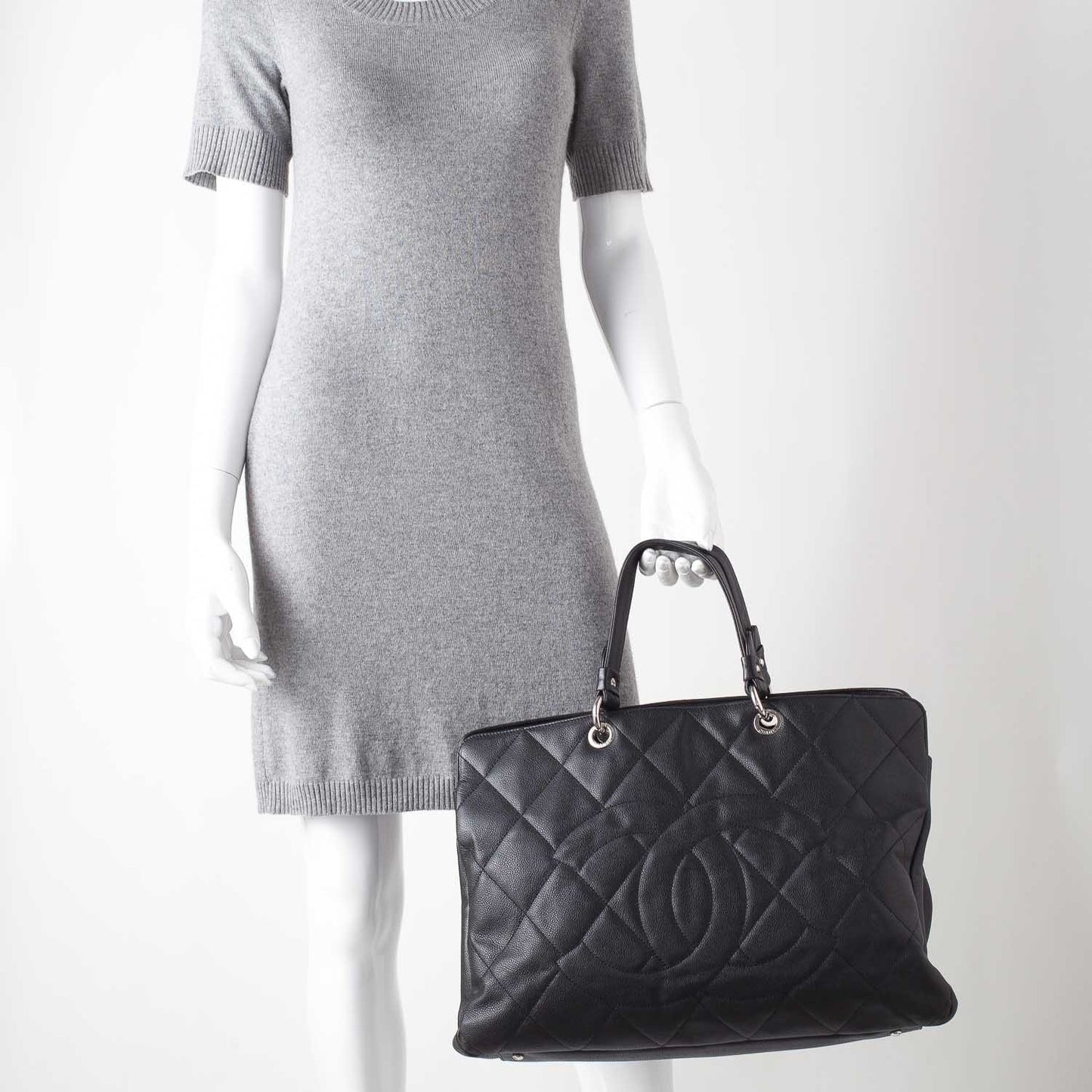 Caviar Quilted XL Tote Black