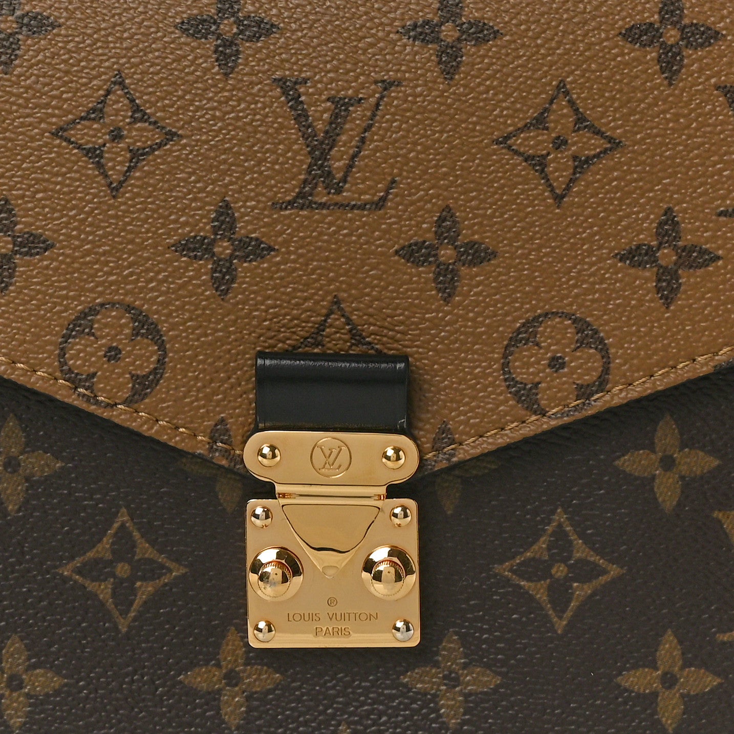 Reverse Monogram Pochette Metis