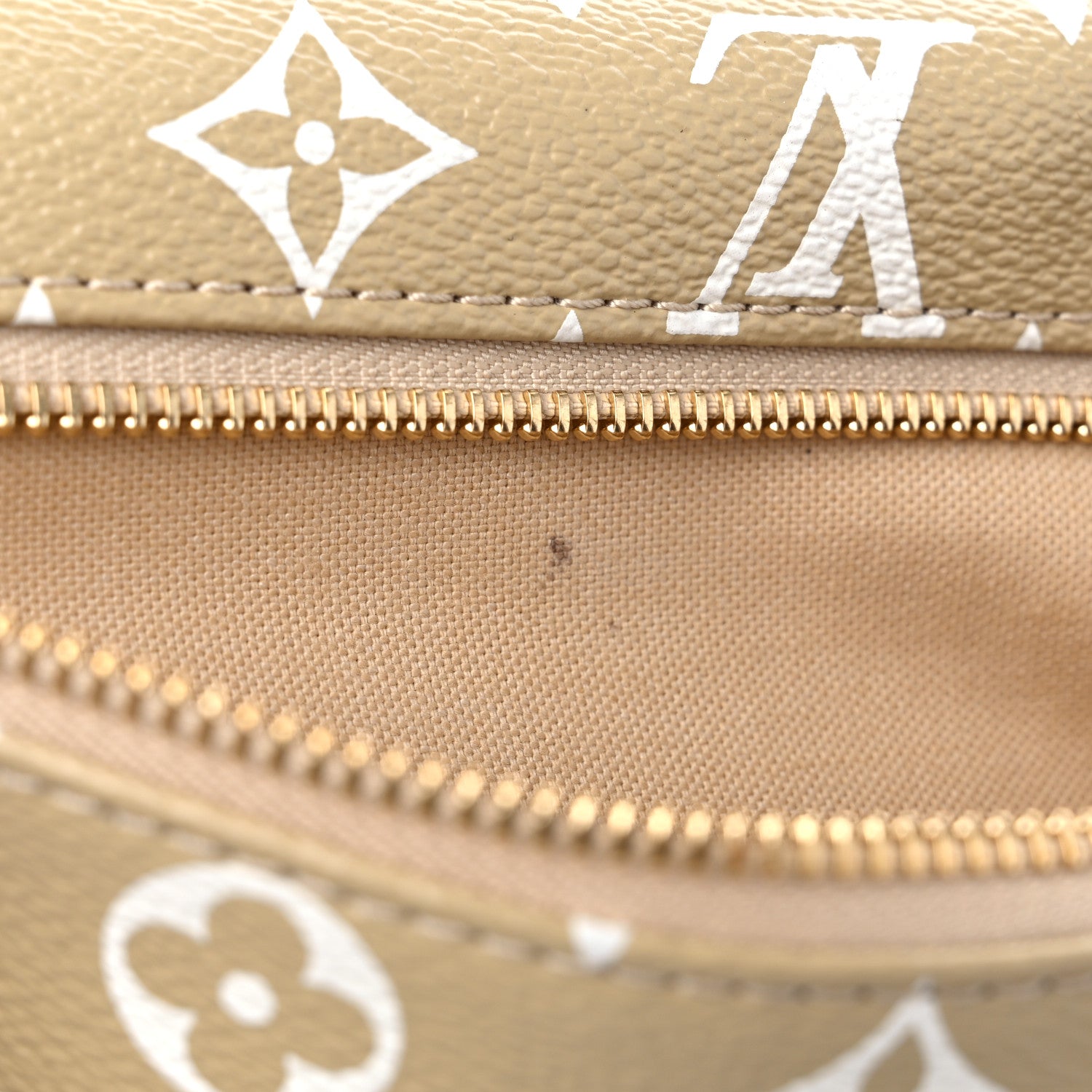 Louis Vuitton Monogram Giant Bumbag Kaki Beige 10 of 11