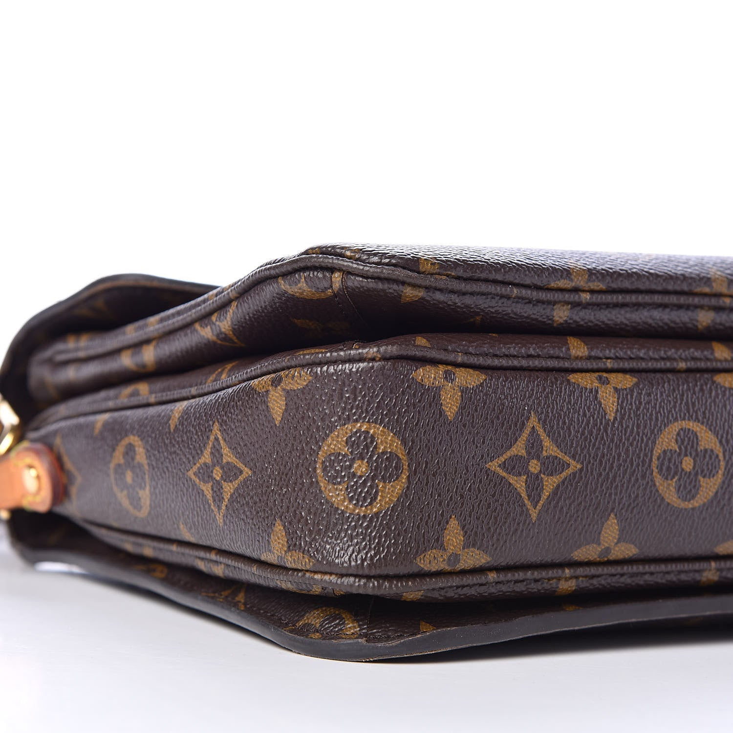 Louis Vuitton Monogram Pochette Metis 8 of 19
