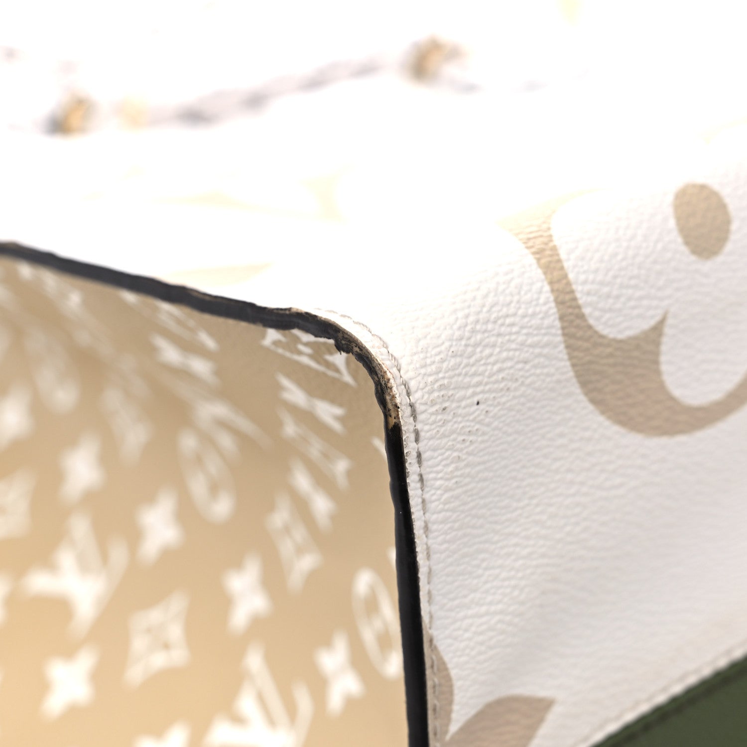 Louis Vuitton Monogram Giant Onthego GM Kaki Beige 8 of 15