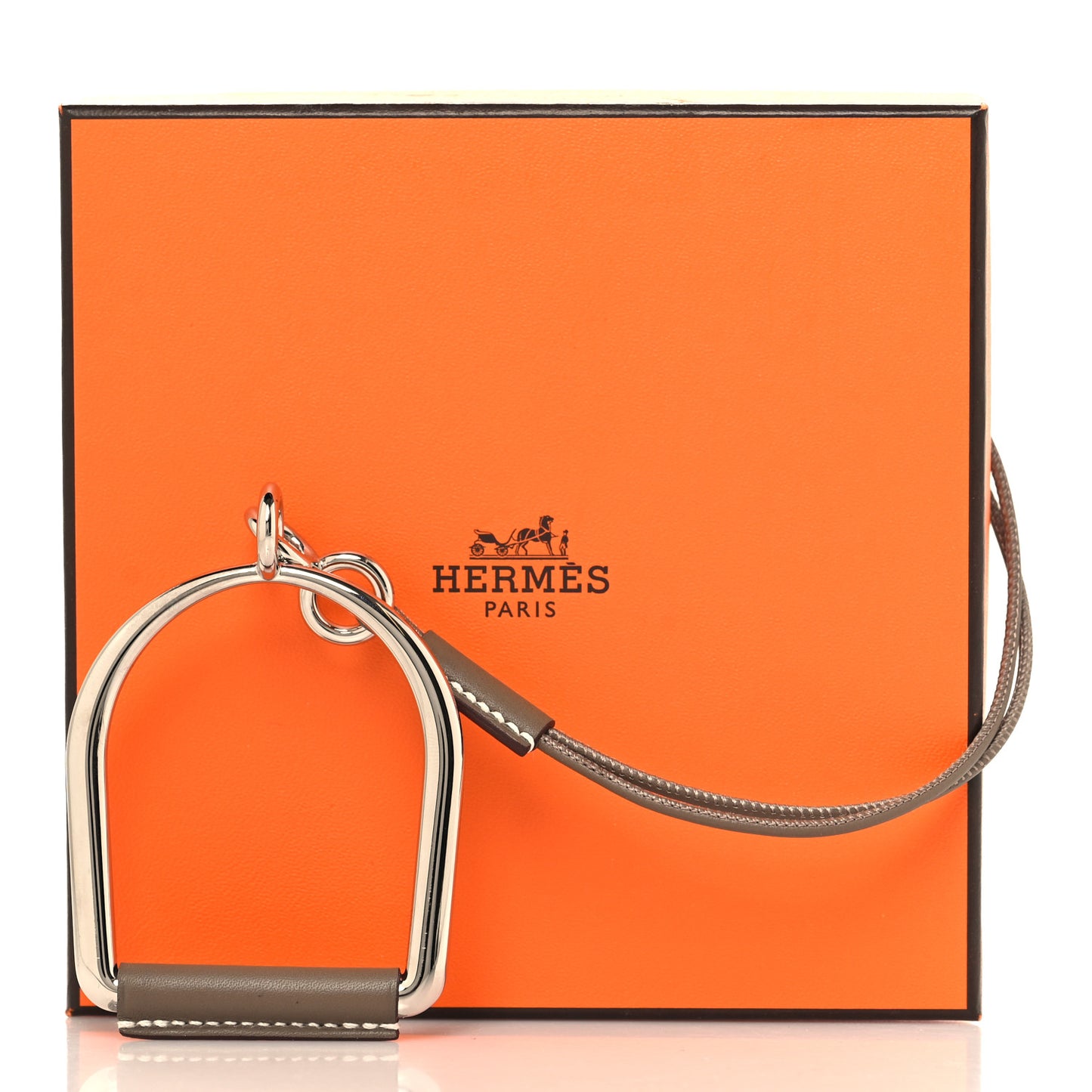 Barenia Heritage Equestre Pendant Necklace Etoupe