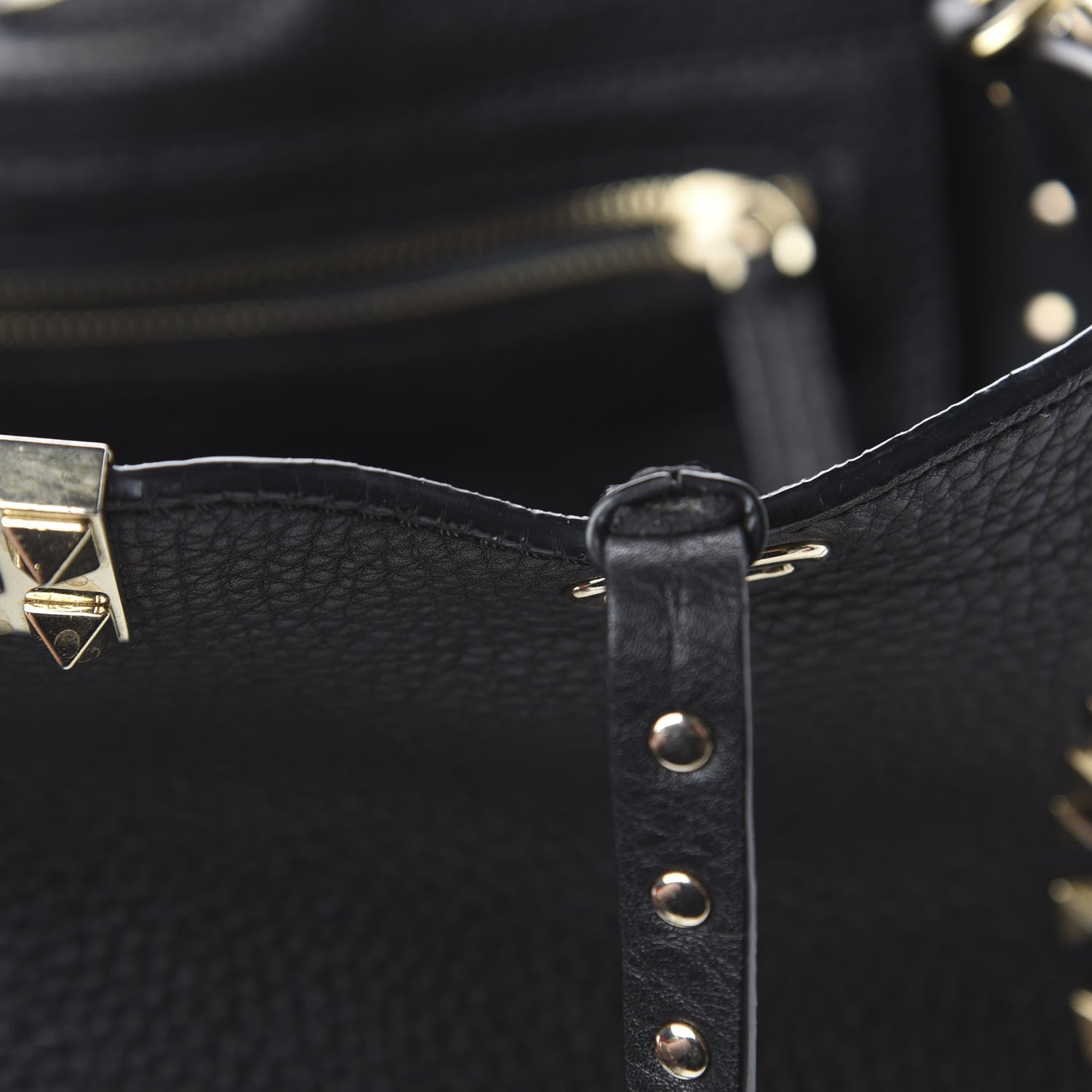 Valentino Garavani Grained Calfskin Small Rockstud Tote Black 8 of 13