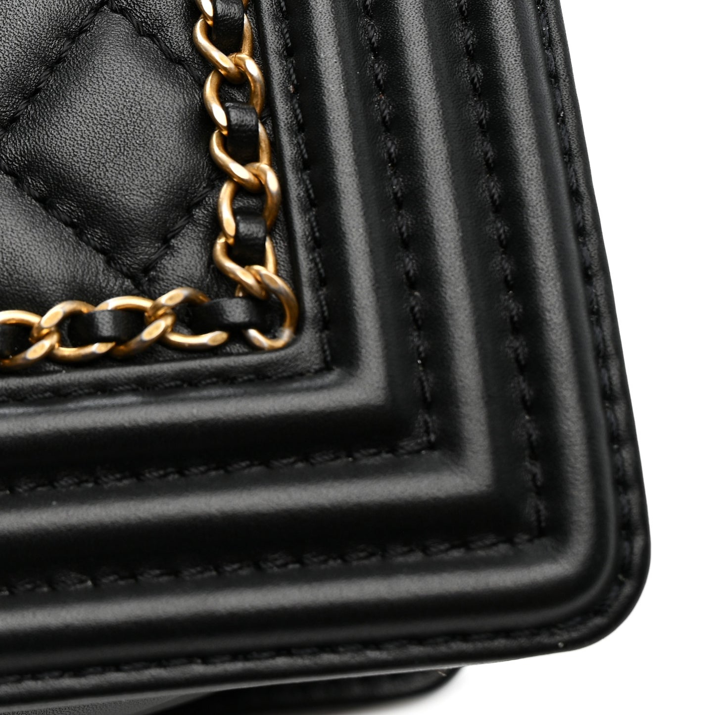 Lambskin Quilted Medium Chain Around Boy Flap Black Black