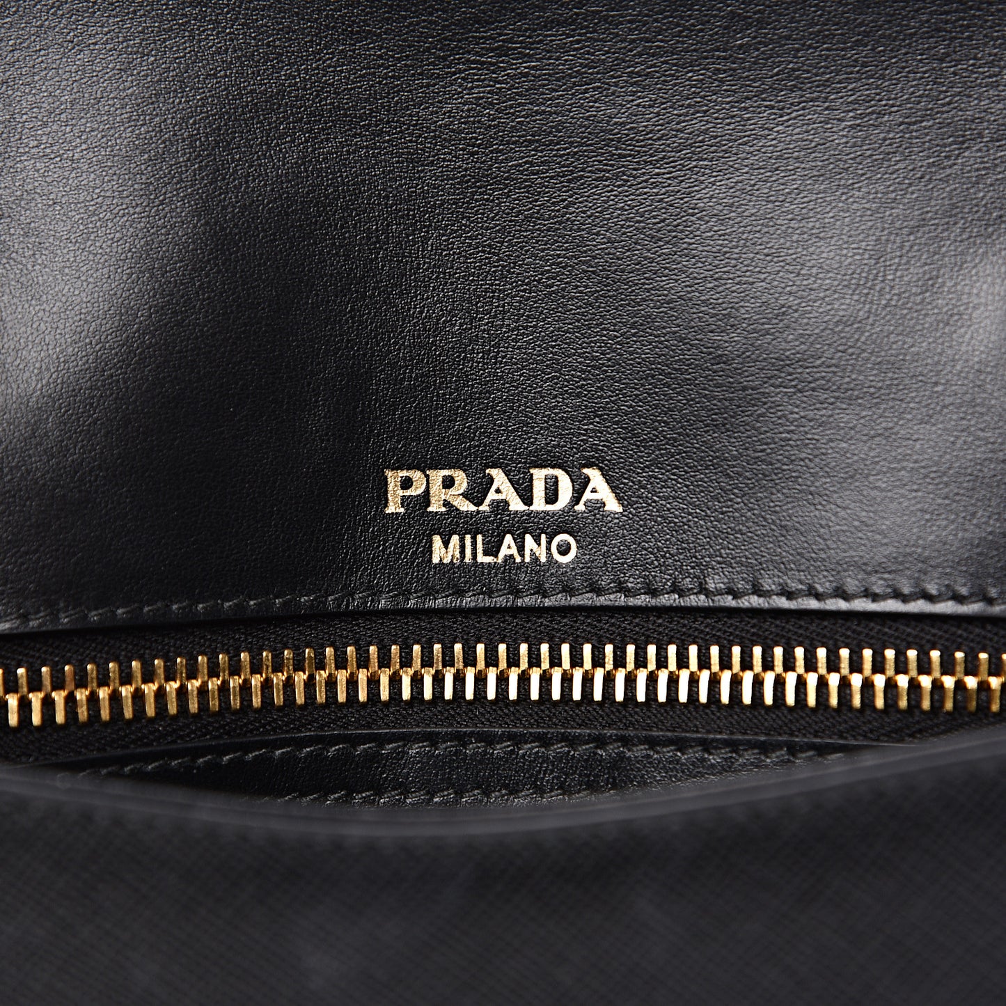 Saffiano Lux Chain Shoulder Bag Black