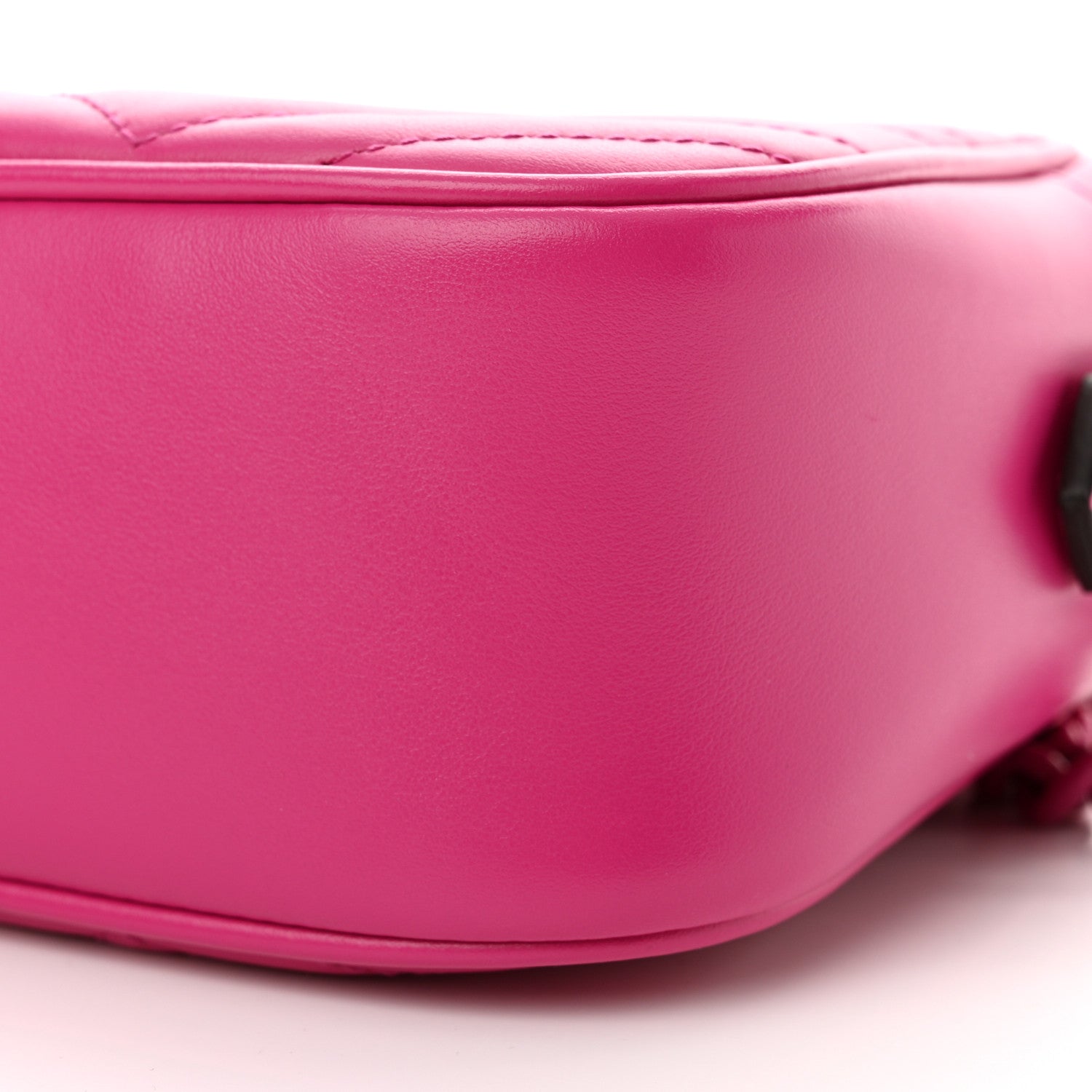 Gucci Calfskin Matelasse Monochrome Small GG Marmont Chain Shoulder Bag Classic Fuxia 10 of 11