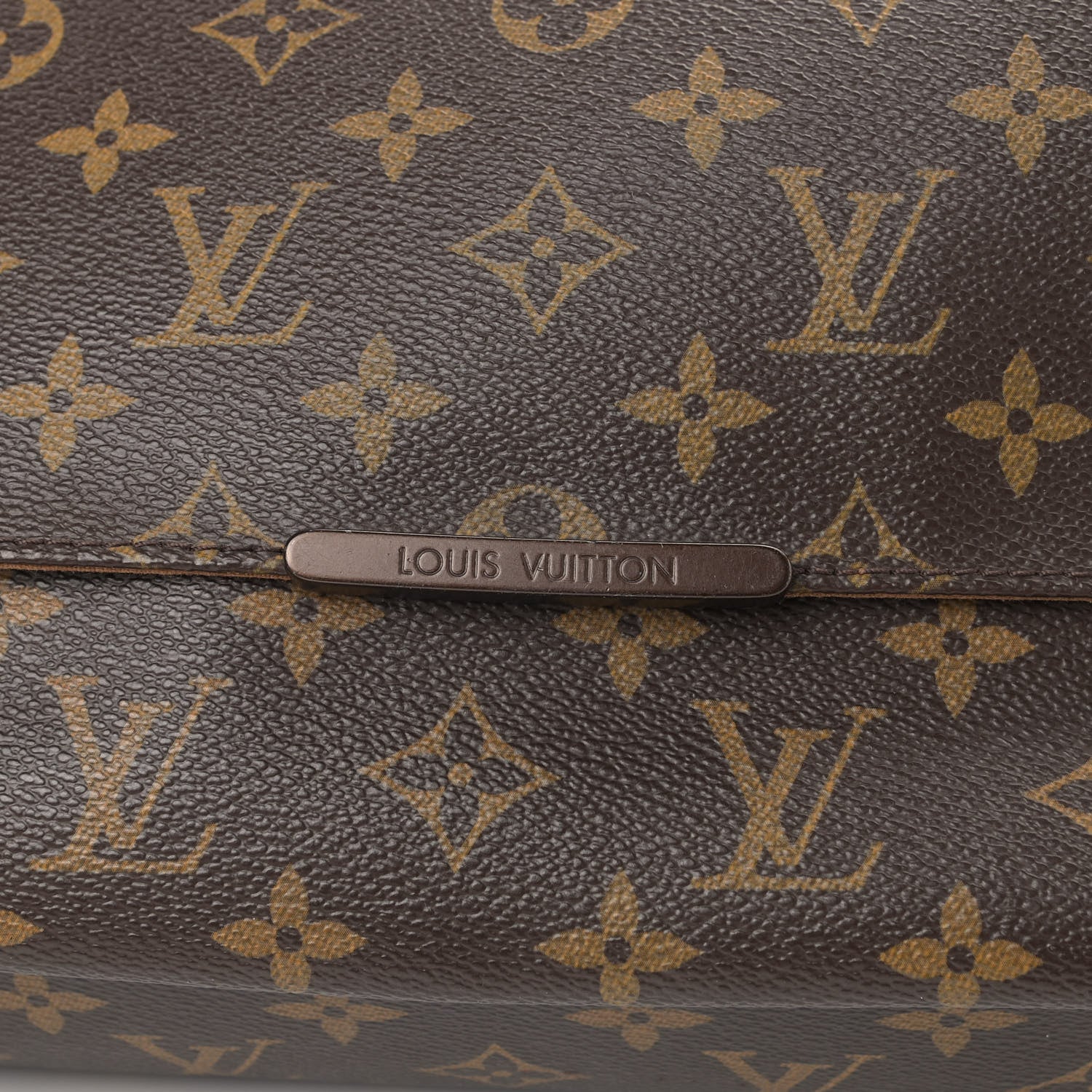 Louis Vuitton Monogram Beaubourg MM Messenger Bag 10 of 10
