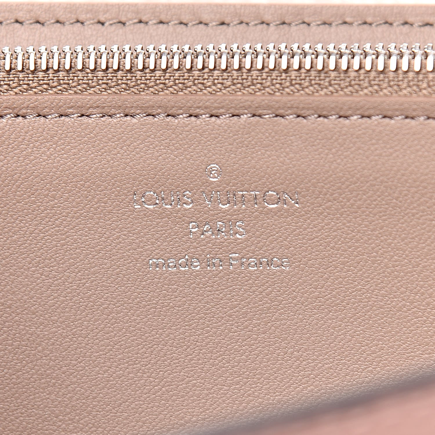 Louis Vuitton Taurillon Capucines Wallet Magnolia 6 of 8