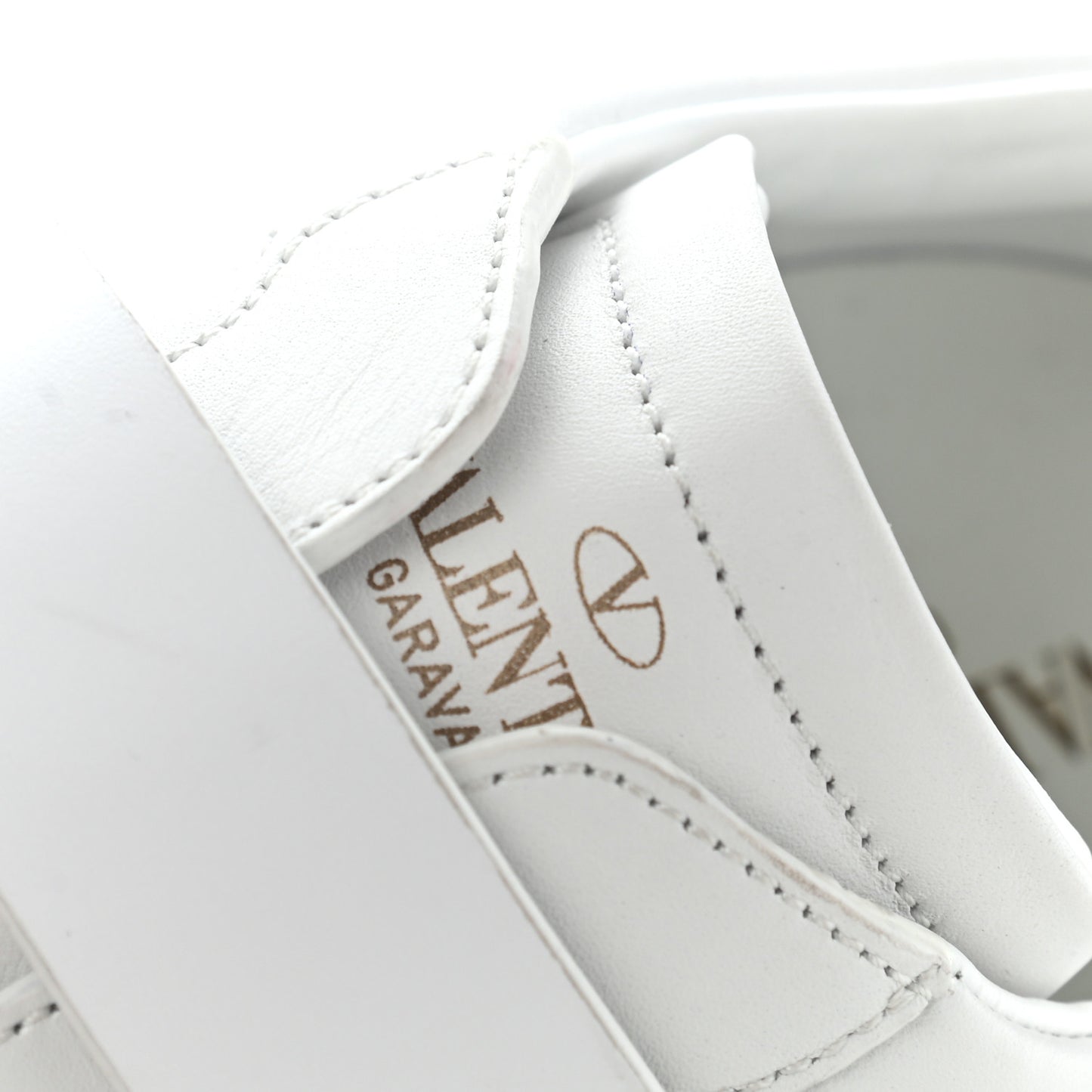 Calfskin Mens V Punk Low Top Sneakers 40 White