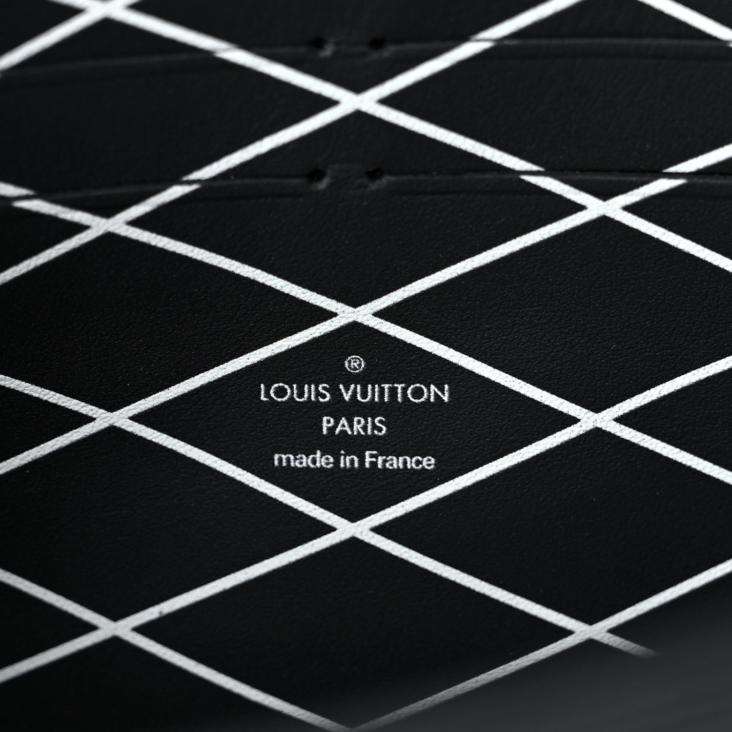 Louis Vuitton Epi Trunk Chain Wallet Black 6 of 9